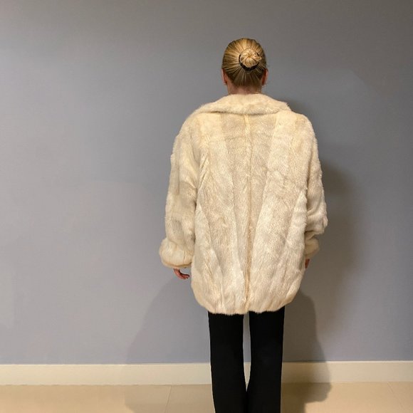 Speisers | Vintage & Authentic Mink Fur Coat - Picture 3 of 5